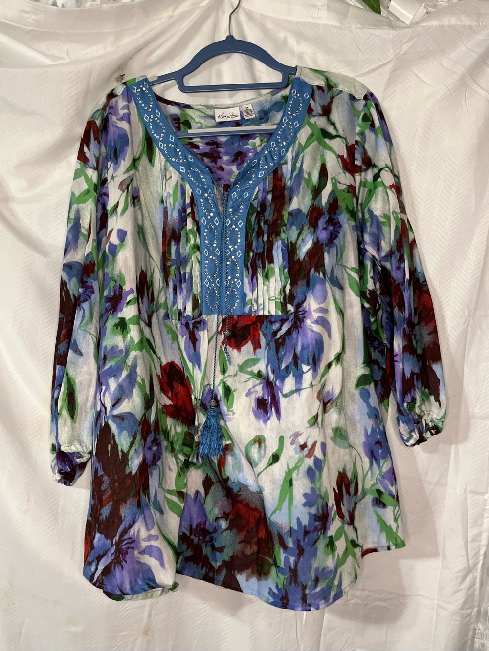 Kim Rogers Floral Split-Neck Tunic Top in Blue and Multi plus size 3X